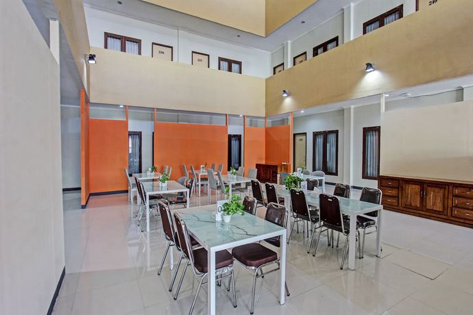 Imagen de los interiores del Hotel OYO 91617 Mutiara Lombok. Foto 17