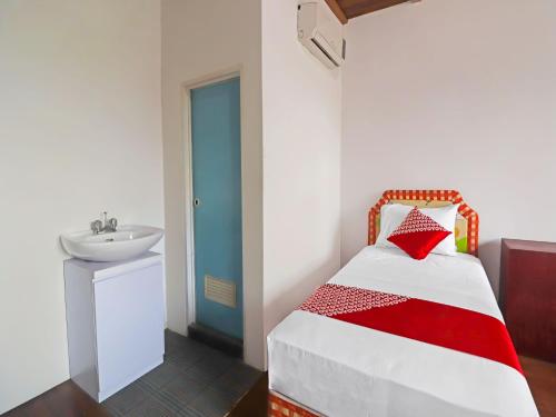 Imagen general del Hotel OYO 91807 Kemalasari Guesthouse. Foto 16