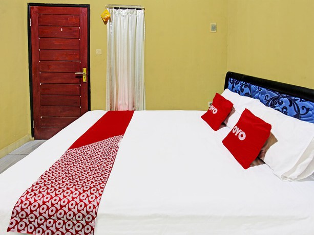 Imagen de la habitación del Hotel OYO 91845 V_ar House Near Pantai Tanjung Bias. Foto 5