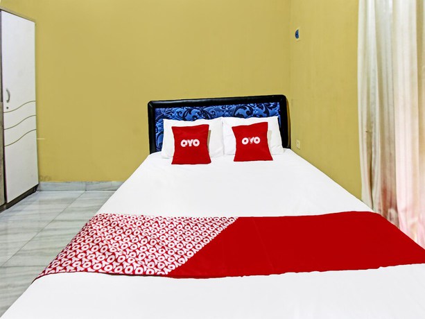 Imagen de la habitación del Hotel OYO 91845 V_ar House Near Pantai Tanjung Bias. Foto 9