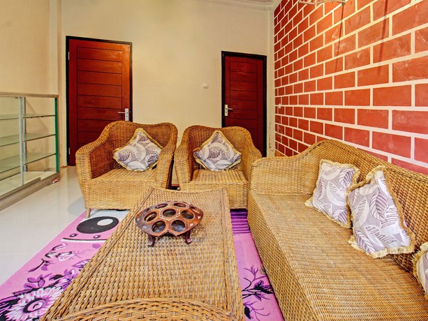 Imagen de los interiores del Hotel OYO 91845 V_ar House Near Pantai Tanjung Bias. Foto 20