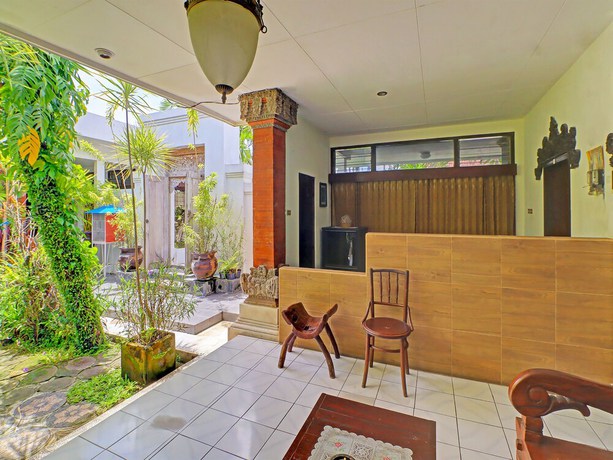 Imagen de los interiores del Hotel OYO 91971 Puri Sokasati. Foto 14