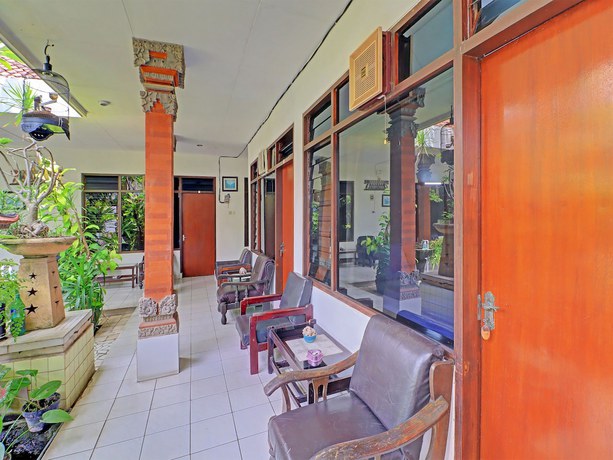 Imagen de los interiores del Hotel OYO 91971 Puri Sokasati. Foto 16