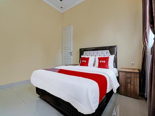 Imagen de la habitación del Hotel OYO 92023 Singgasana Cipelah Syariah. Foto 19