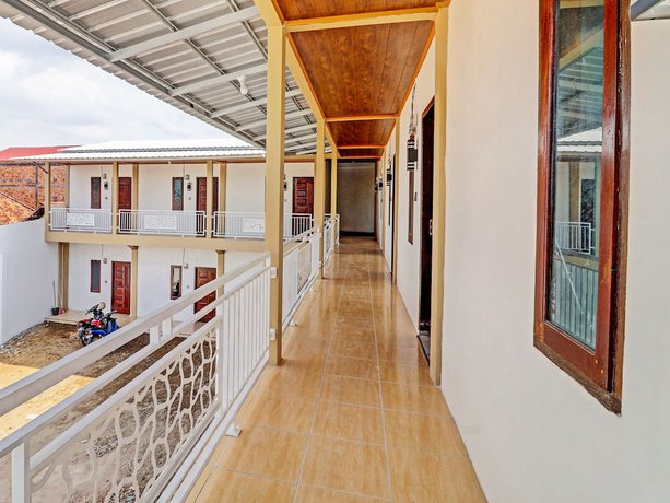 Imagen de los interiores del Hotel OYO 92054 Gala Residence. Foto 15