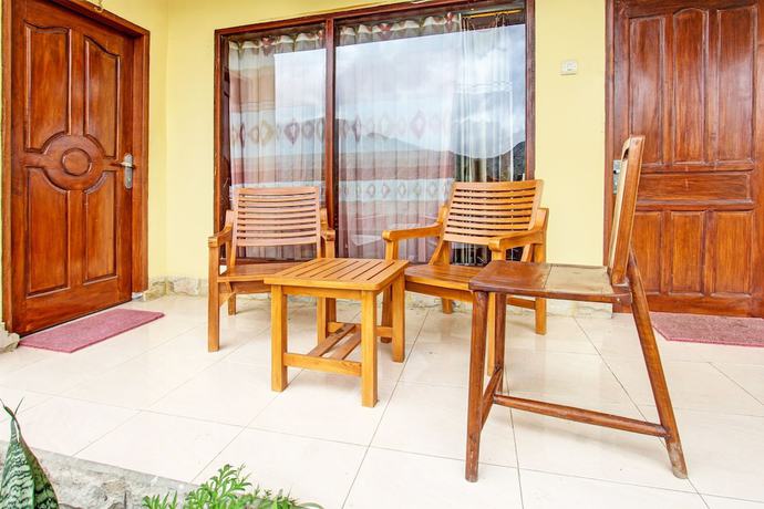 Imagen de los interiores del Hotel OYO 92142 Ujung Samalas Homestay. Foto 18