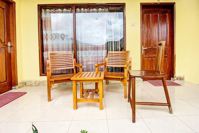 Imagen de los interiores del Hotel OYO 92142 Ujung Samalas Homestay. Foto 19