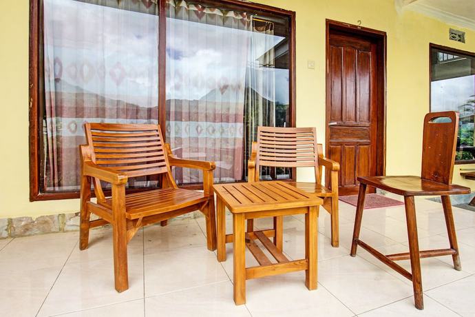 Imagen de los interiores del Hotel OYO 92142 Ujung Samalas Homestay. Foto 20