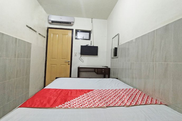 Imagen de la habitación del Hotel OYO 92157 Benteng Kost. Foto 9