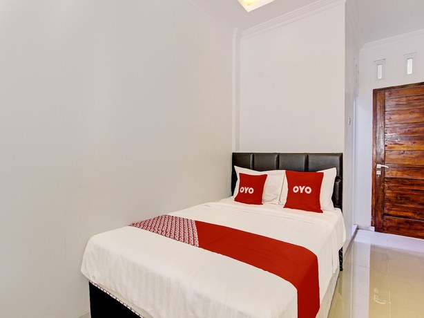 Imagen de la habitación del Hotel OYO 92166 Nirwana Inn Syariah. Foto 9