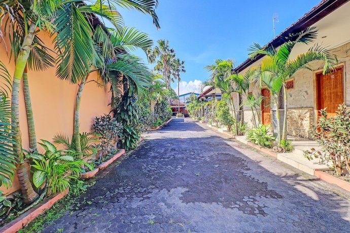 Imagen de los interiores del Hotel OYO 92175 Surya Madu Guest House Near Pantai Kelan. Foto 12
