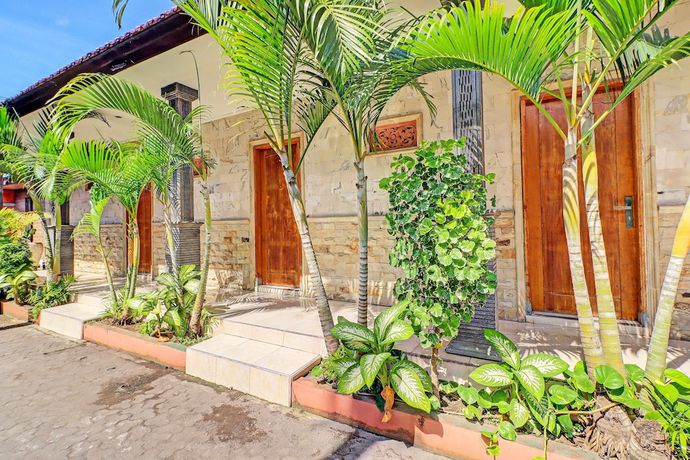 Imagen de los interiores del Hotel OYO 92175 Surya Madu Guest House Near Pantai Kelan. Foto 19