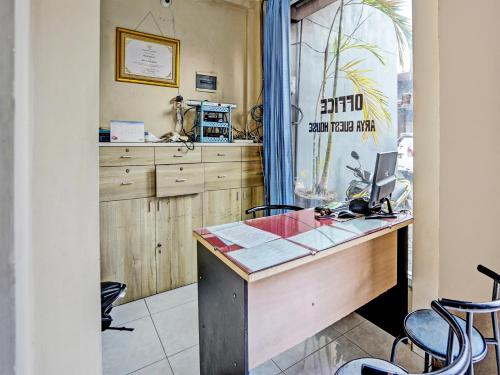 Imagen general del Hotel OYO 92190 Arya Guest House. Foto 12