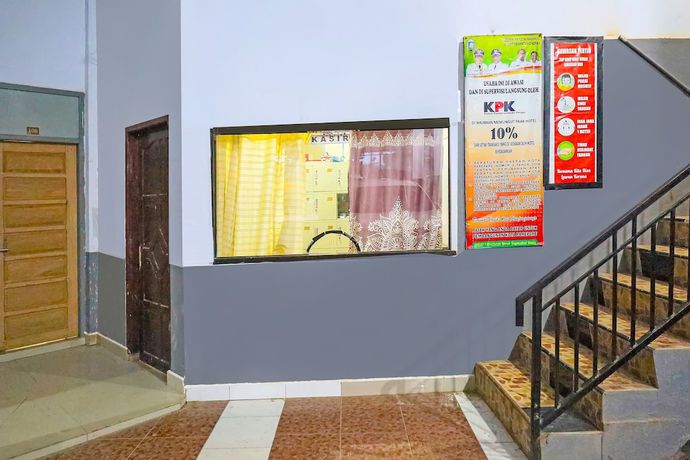 Imagen de los interiores del Hotel OYO 92230 Penginapan Metro Parepare. Foto 17