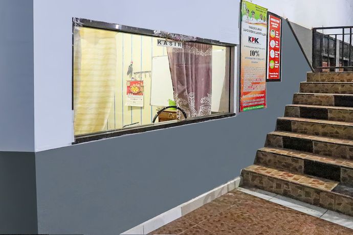 Imagen de los interiores del Hotel OYO 92230 Penginapan Metro Parepare. Foto 18