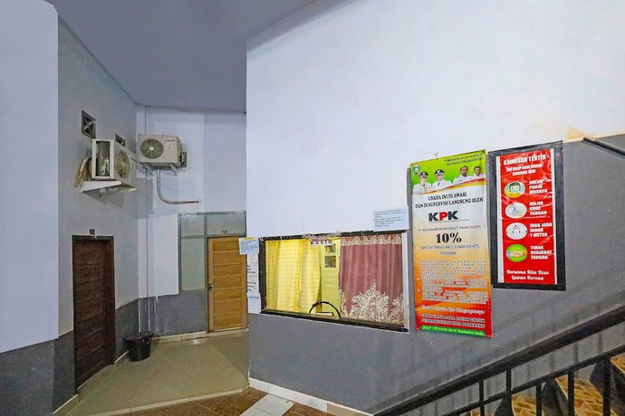 Imagen de los interiores del Hotel OYO 92230 Penginapan Metro Parepare. Foto 20