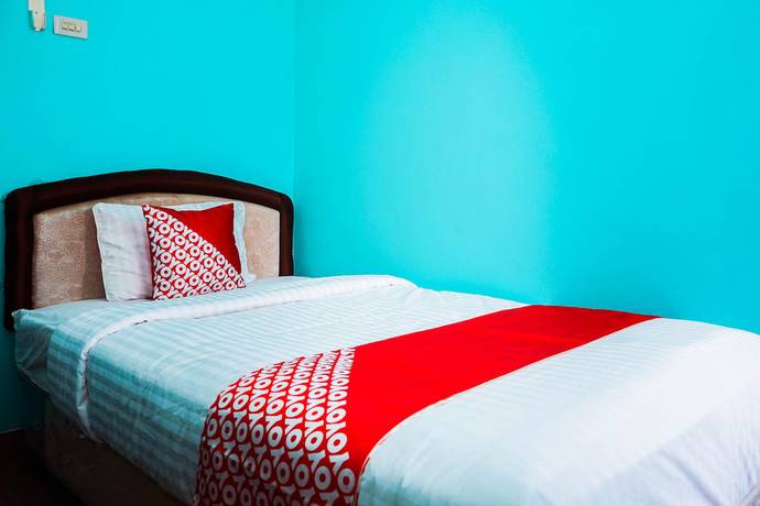 Imagen de la habitación del Hotel OYO 923 Penginapan Balai Sultan Syariah. Foto 9