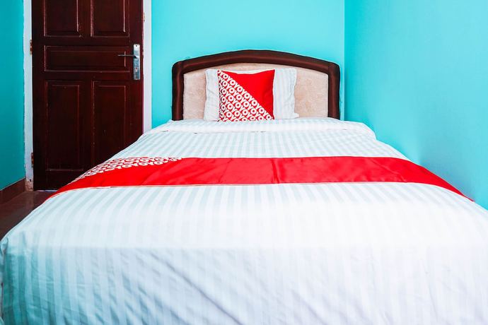 Imagen de la habitación del Hotel OYO 923 Penginapan Balai Sultan Syariah. Foto 10