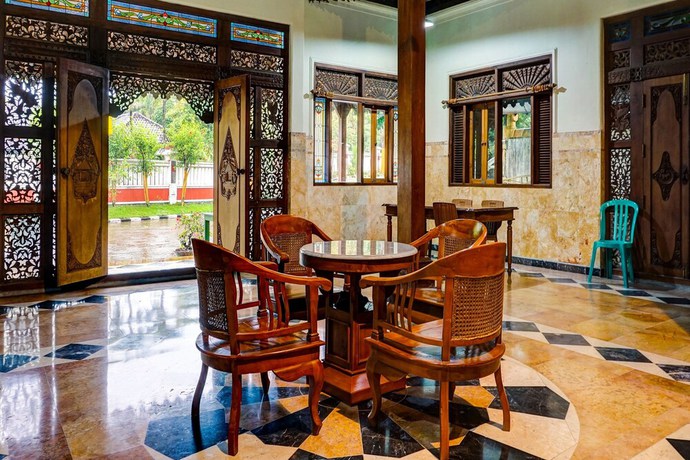 Imagen de los interiores del Hotel OYO 92332 Griyo Werdiningsih. Foto 12