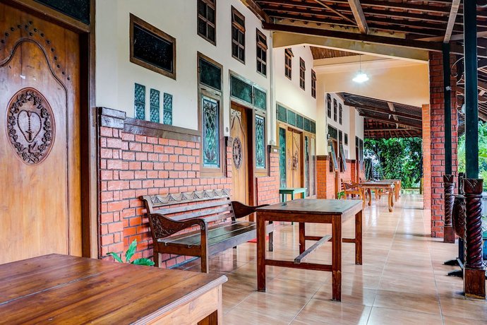 Imagen de los interiores del Hotel OYO 92332 Griyo Werdiningsih. Foto 17