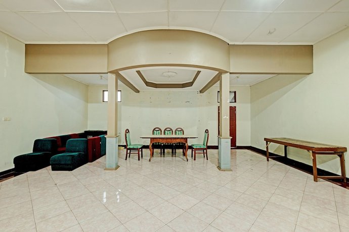 Imagen de los interiores del Hotel OYO 92406 Renata 1. Foto 15
