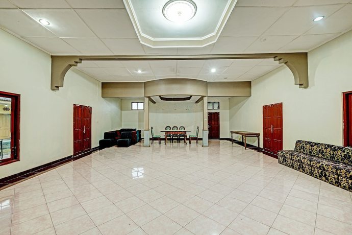 Imagen de los interiores del Hotel OYO 92406 Renata 1. Foto 16