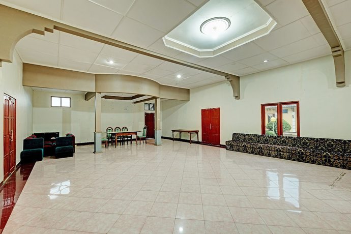 Imagen de los interiores del Hotel OYO 92406 Renata 1. Foto 17