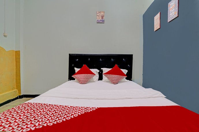 Imagen de la habitación del Hotel OYO 92431 Grand Bintang Guest House. Foto 9