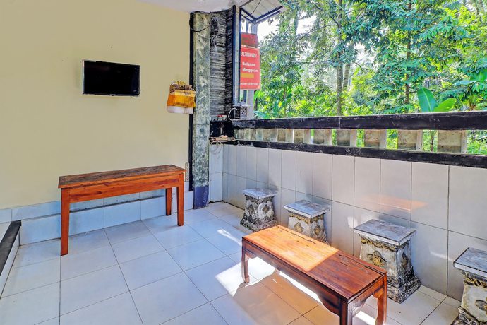 Imagen de los interiores del Hotel OYO 92438 Nugraha Stay Near Sangeh Monkey Forest. Foto 16