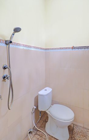 Imagen de la habitación del Hotel OYO 92438 Nugraha Stay Near Sangeh Monkey Forest. Foto 12