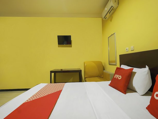 Imagen de la habitación del Hotel OYO 92483 Kirana. Foto 2