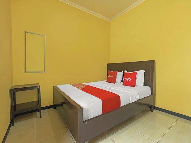 Imagen de la habitación del Hotel OYO 92483 Kirana. Foto 3
