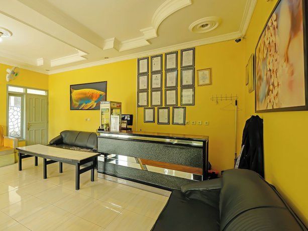 Imagen de los interiores del Hotel OYO 92483 Kirana. Foto 18