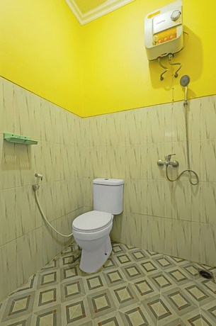 Imagen de la habitación del Hotel OYO 92483 Kirana. Foto 15