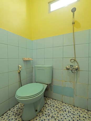Imagen de la habitación del Hotel OYO 92485 Family. Foto 12