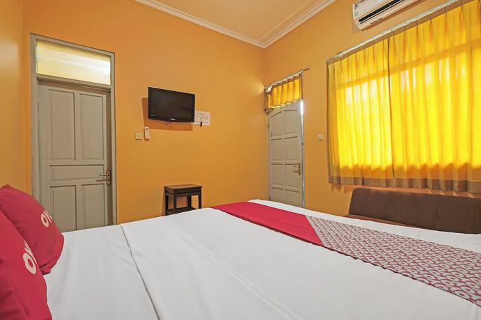 Imagen de la habitación del Hotel OYO 92486 Permata 3, Kebonsari. Foto 5