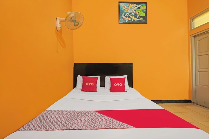 Imagen de la habitación del Hotel OYO 92486 Permata 3, Kebonsari. Foto 13