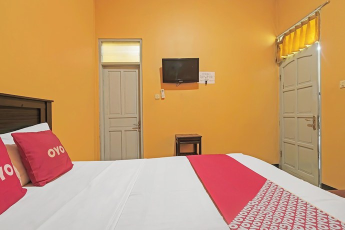 Imagen de la habitación del Hotel OYO 92486 Permata 3, Kebonsari. Foto 14