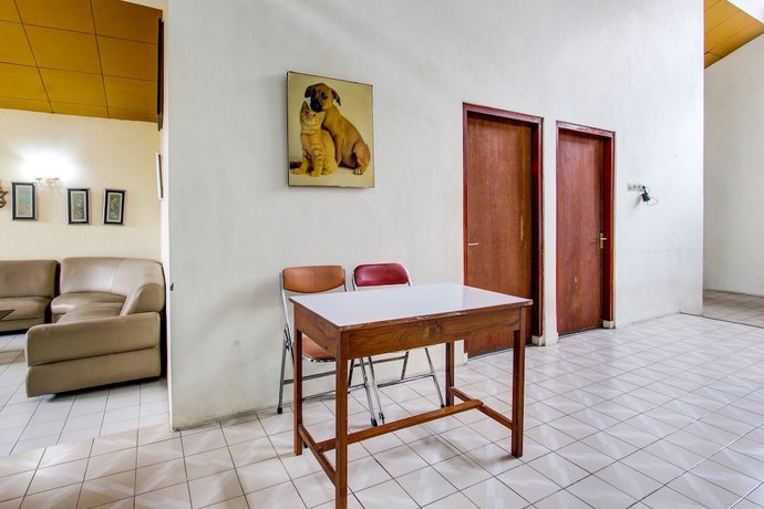Imagen de los interiores del Hotel OYO 92505 Asta Guesthouse. Foto 14