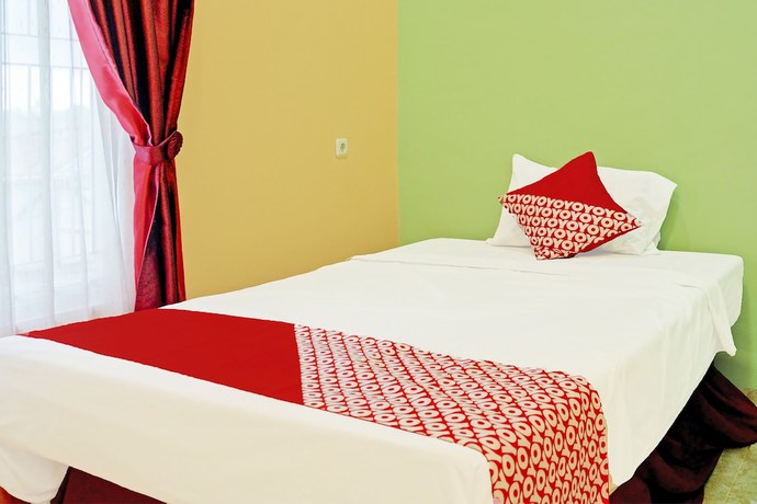 Imagen de la habitación del Hotel OYO 92522 Gle Kost Syariah. Foto 5