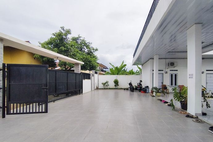 Imagen de los interiores del Hotel OYO 92522 Gle Kost Syariah. Foto 18