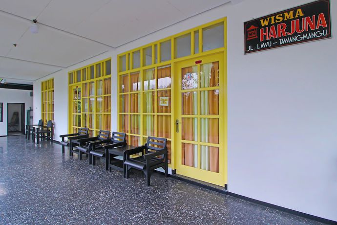 Imagen de los interiores del Hotel OYO 92533 Harjuna Guest House. Foto 18