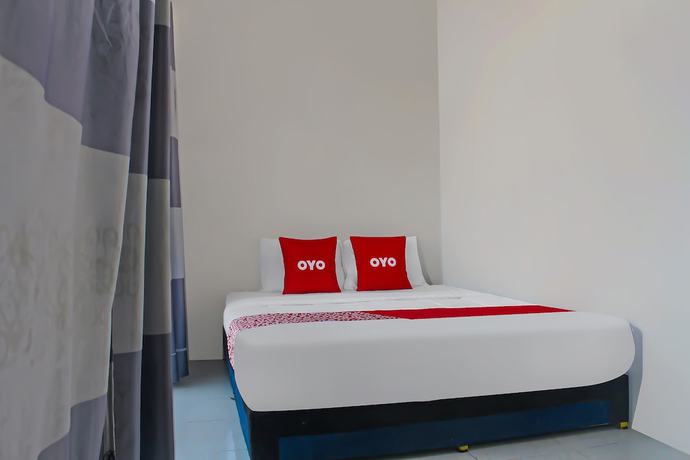 Imagen de la habitación del Hotel OYO 92593 Penginapan Sultan Haji 1. Foto 3
