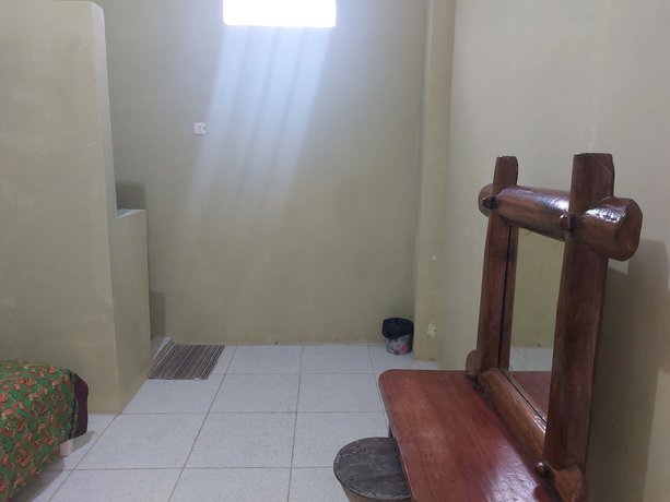 Imagen de la habitación del Hotel OYO 92644 Onong\'s Homestay. Foto 10