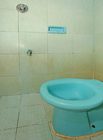 Imagen de la habitación del Hotel OYO 92677 Bintaro. Foto 8