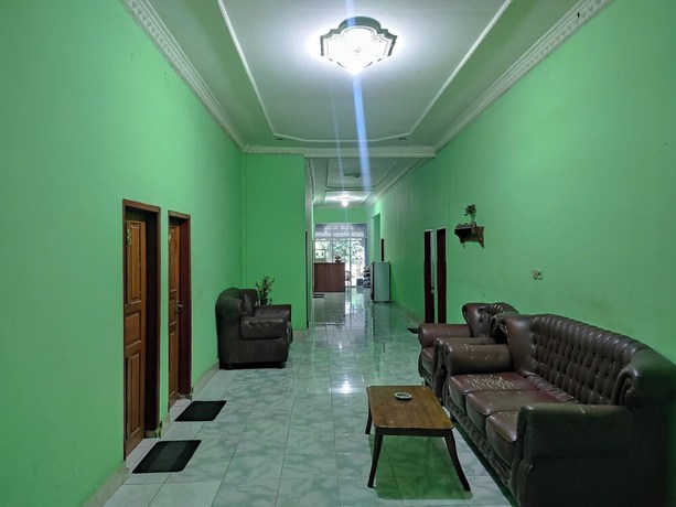 Imagen de los interiores del Hotel OYO 92724 Penginapan Syariah Al Syifa. Foto 11