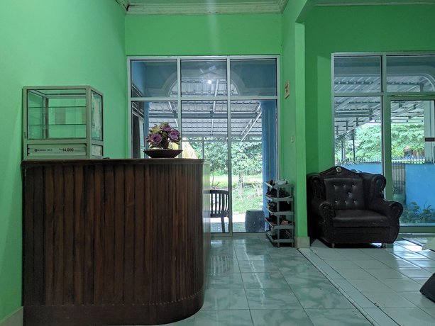 Imagen de los interiores del Hotel OYO 92724 Penginapan Syariah Al Syifa. Foto 16