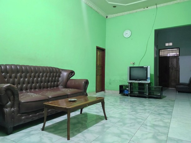 Imagen de los interiores del Hotel OYO 92724 Penginapan Syariah Al Syifa. Foto 17