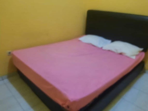 Imagen de la habitación del Hotel OYO 92725 Regol Srimahi Residence. Foto 6