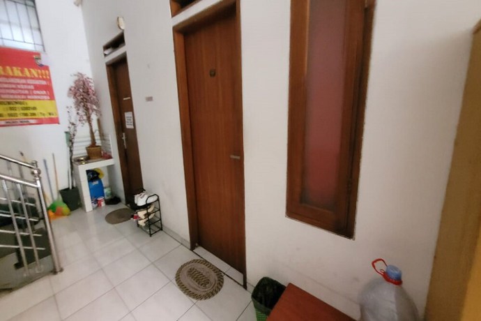Imagen de los interiores del Hotel OYO 92725 Regol Srimahi Residence. Foto 16